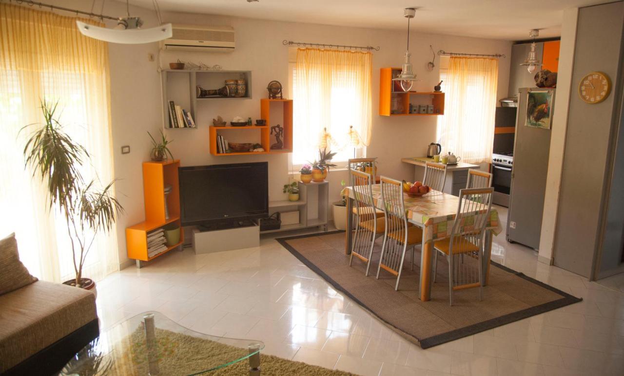Mirta Apartments Family Farm Budva Exterior photo