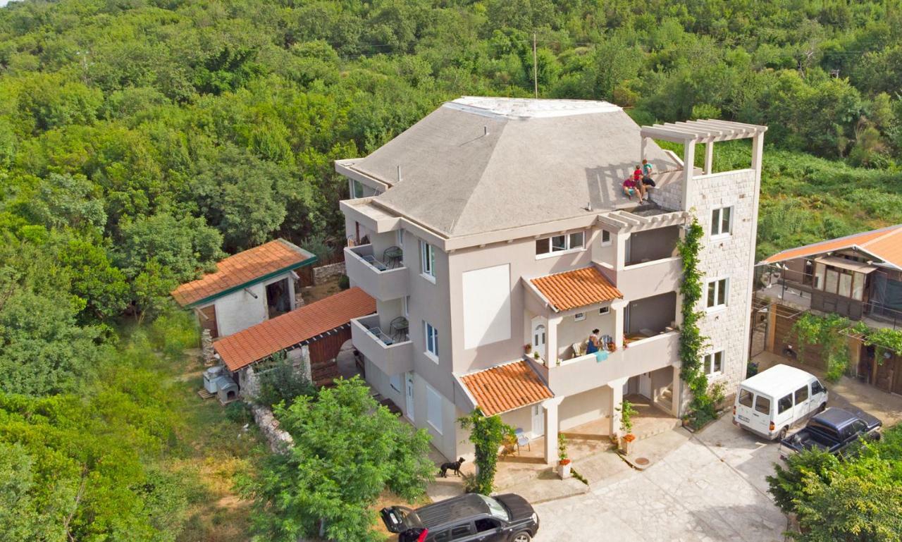 Mirta Apartments Family Farm Budva Exterior photo
